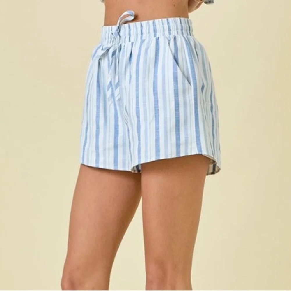 Shorts - Picture 2 of 8